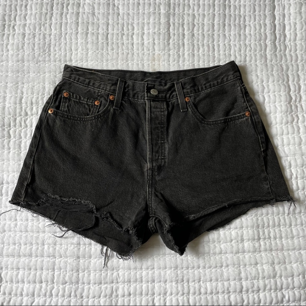Black Levi’s Shorts